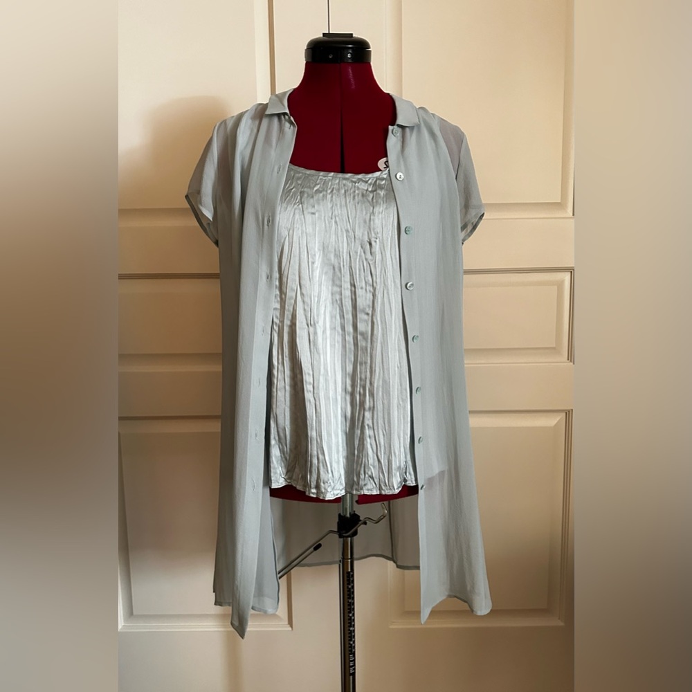Eileen Fisher Pastel Mint Green Silk Blouse.  Matching Cami - Picture 2 of 4